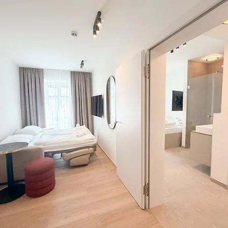 Blackhome Hauptbahnhof I Contactless Check-in Innsbruck
