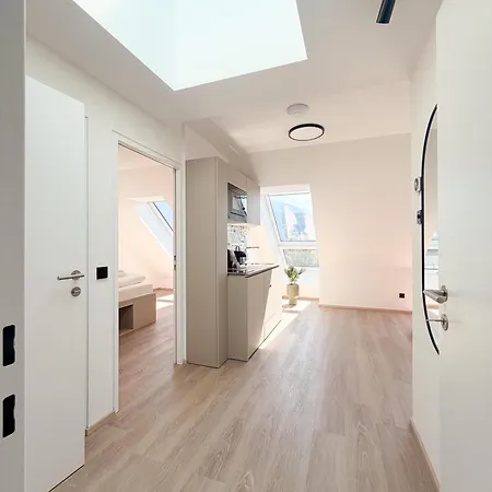 Aparthotel Blackhome Hauptbahnhof I Contactless Check-in 4*